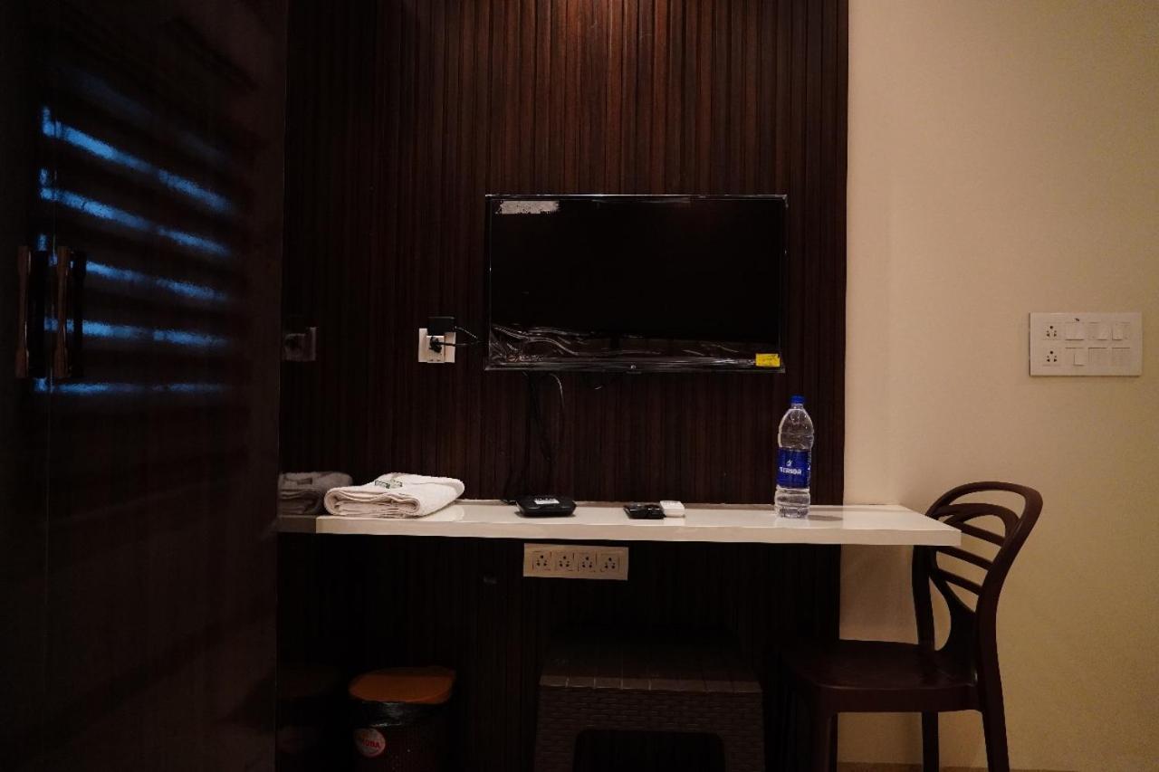 L. R Residency Hotel Kanchipuram Ngoại thất bức ảnh